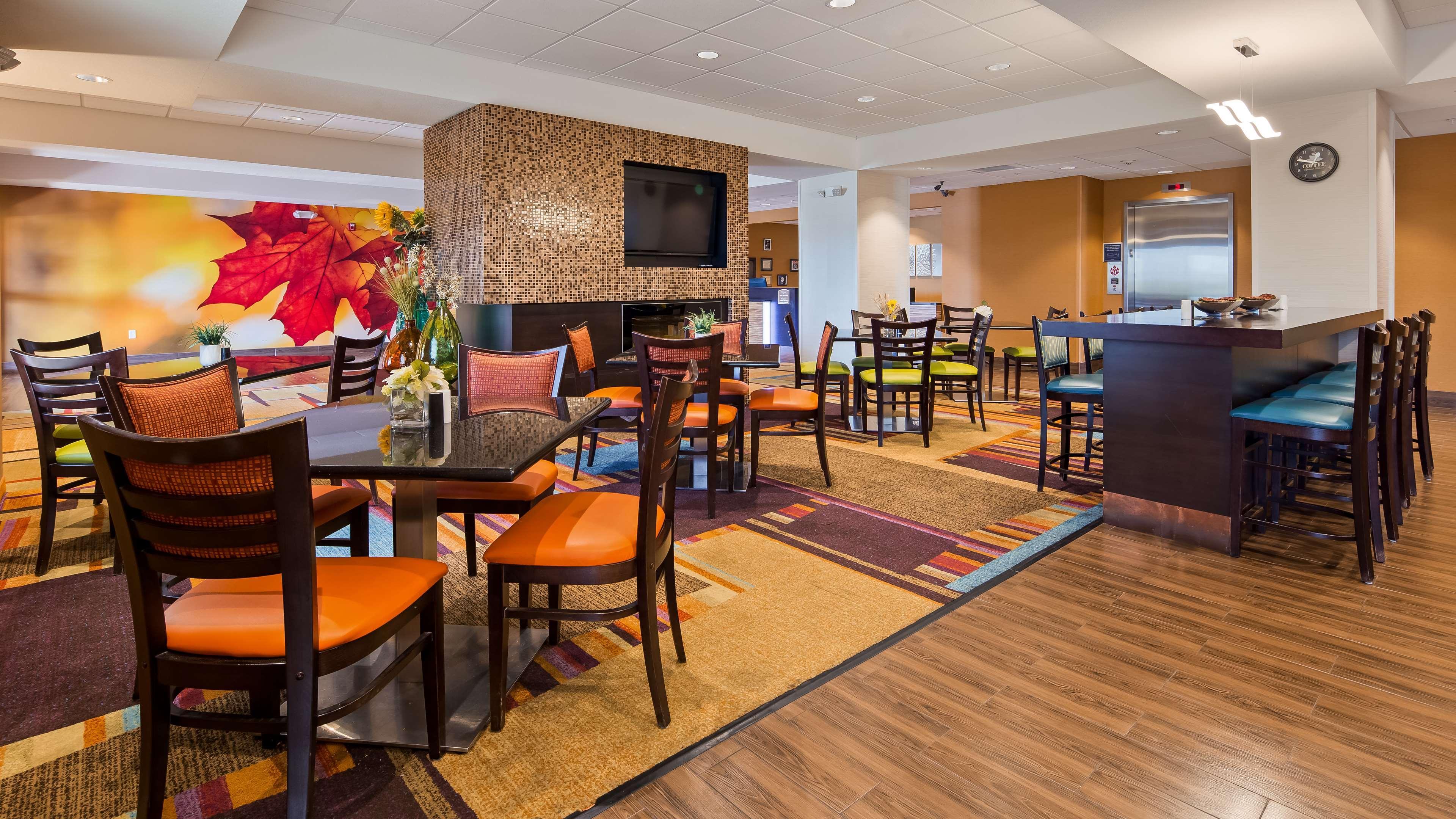 Best Western Plus Hiawatha Hotel Eksteriør billede