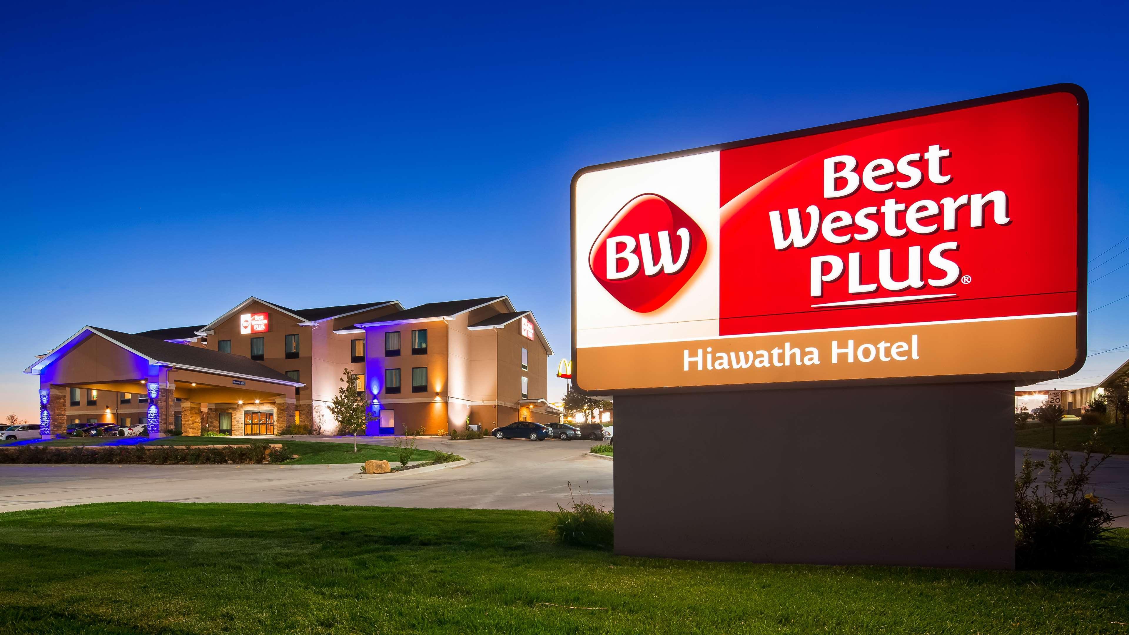 Best Western Plus Hiawatha Hotel Eksteriør billede
